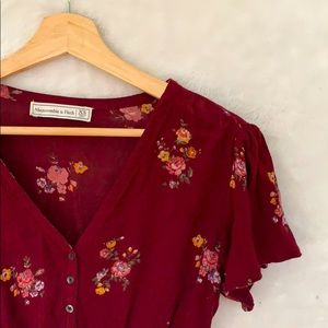 🌻 Abercrombie & Fitch Floral Top